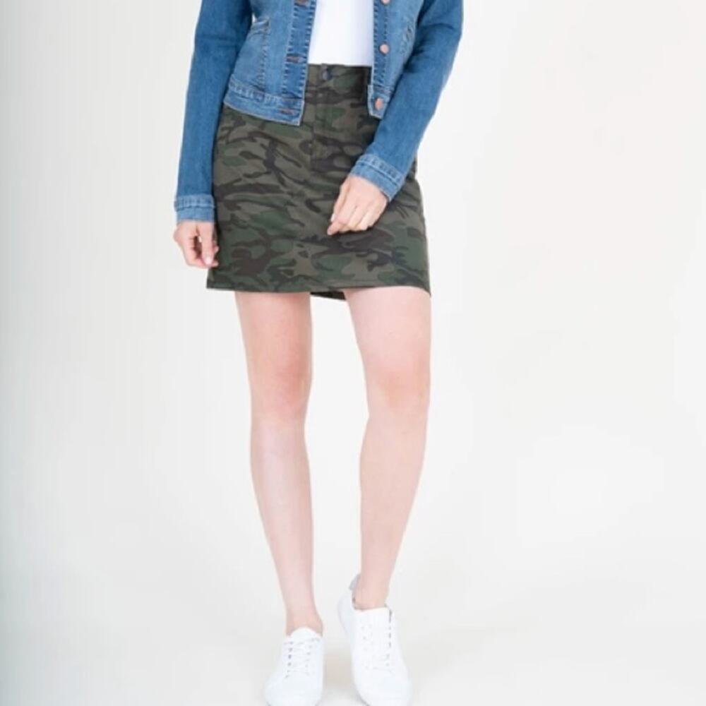 Level 99 Green Camo Camouflage Mini Skirt W-395 Size 2